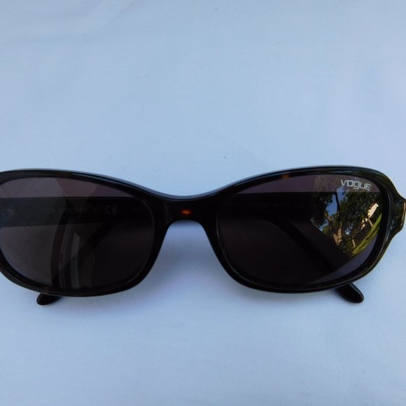 VOGUE SMALL FRAME SUNGLASSES - Picture 8 of 8